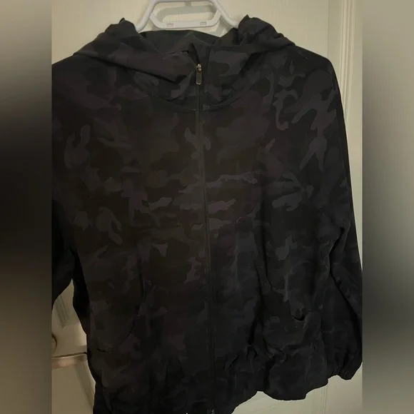 Lululemon Pack it Up Jacket ✨ - Picture 4 of 7